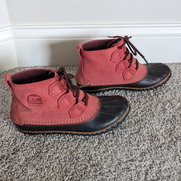 Sorel Out N About Red Duck Boots sz 7 - Picture 1 of 6